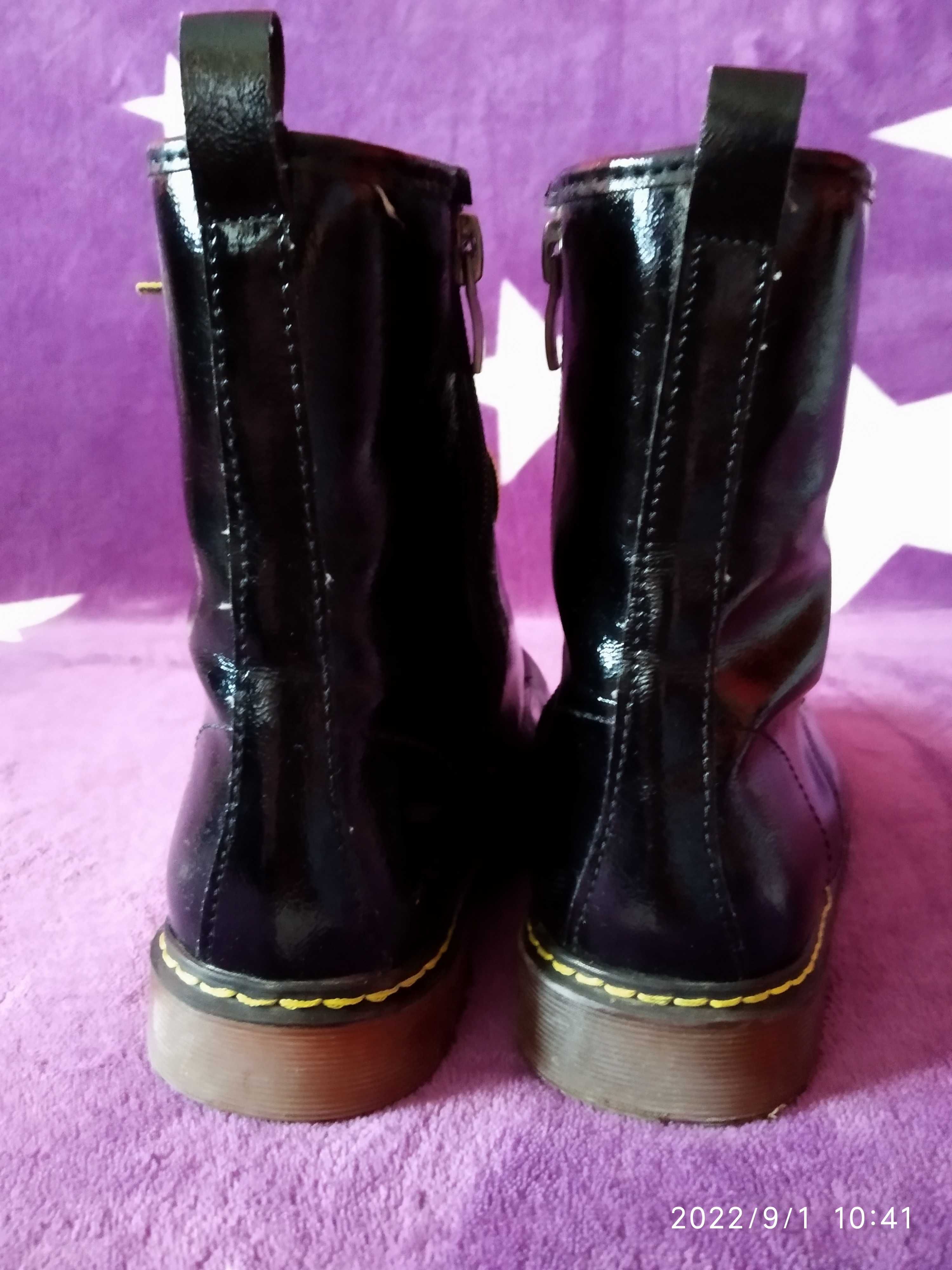 Buty botki czarne Kornecki