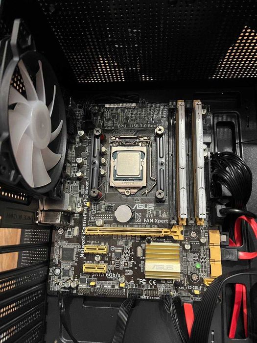 Полностью рабочая материнская плата Asus B85M-G (s1150, Intel B85)