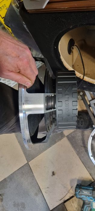 Subwoofer samochodowy