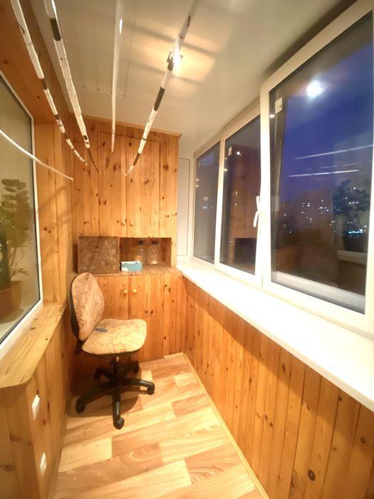 Академмістечко,двокімнатна,євроремонт,метро-3 хвилини