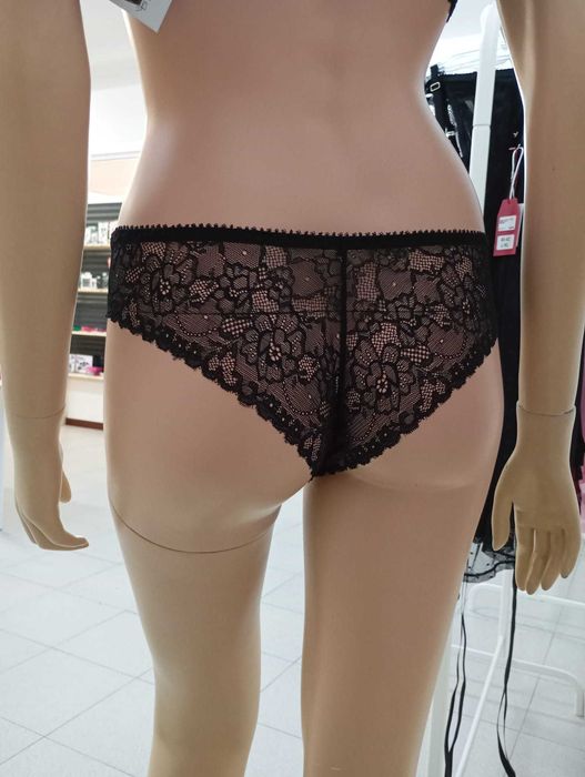 CONJUNTO CR-4083 PRETO - TAMANHO: 36-38 S/M - Chilirose