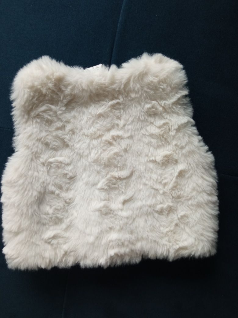 Nowa kamizelka futerko białe H&M r. 74 6-9mcy, świąteczne futerko