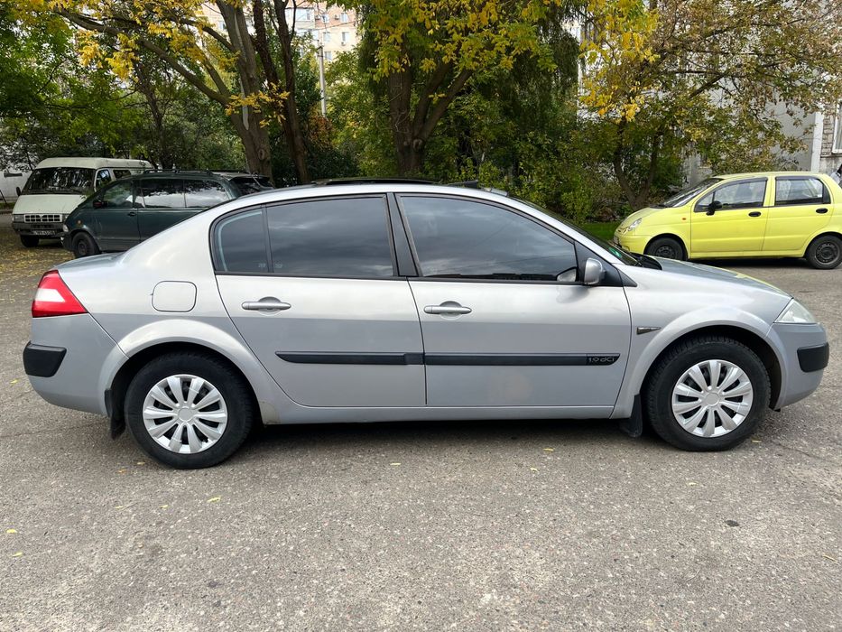 Авто Renault 2004 в гарному стані