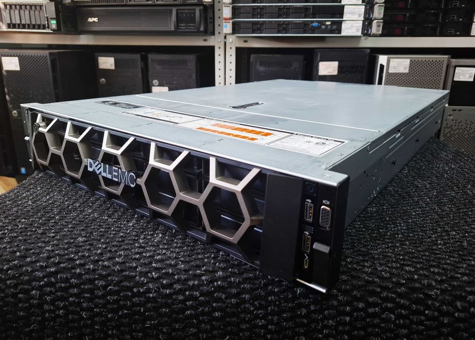 Сервер Dell PowerEdge R740 12LFF