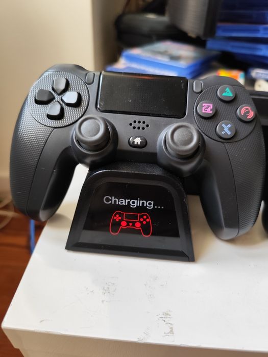 Ps4 pro + Suporte para Ps4