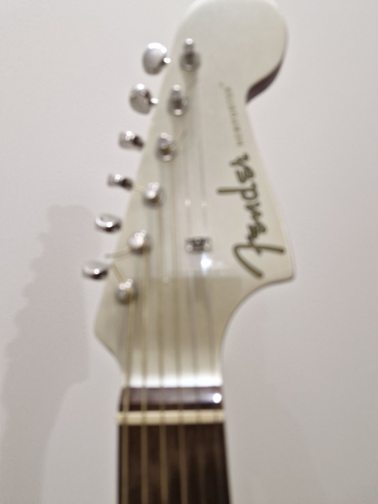 Електроакустична гітара fender newporter