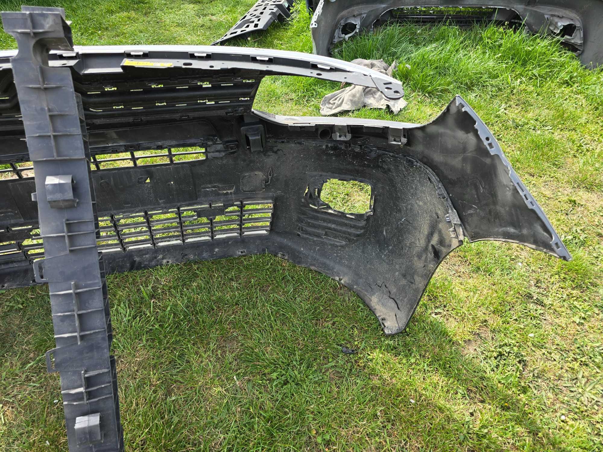 zderzak przód Citroen Berlingo 4 IV