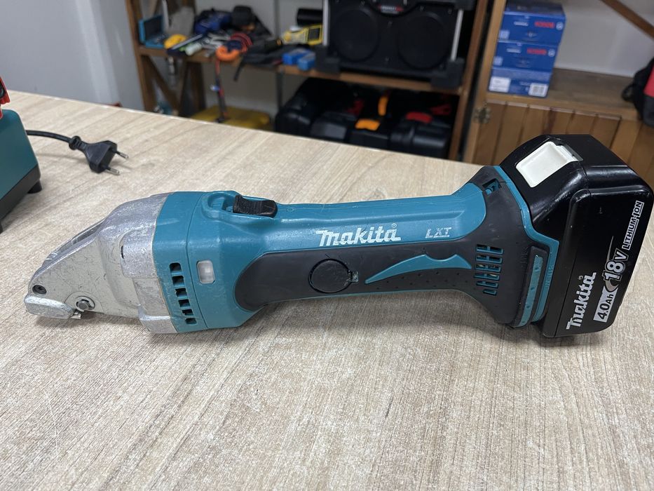 Makita DJS161 + BL1840 / ножниці для листового металу Макіта