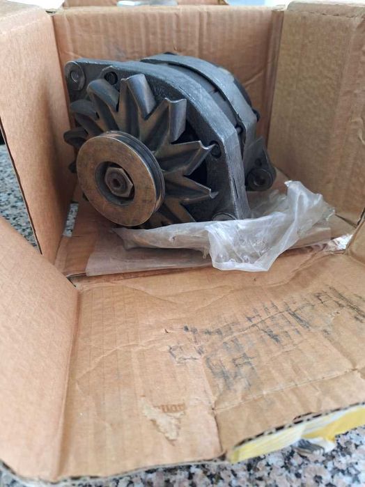 Alternador para carro Renault ( a gasolina).