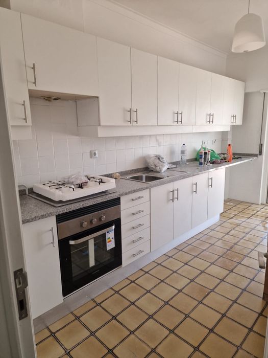 Apartamento Mem Martins São Carlos, T2 ums Suite