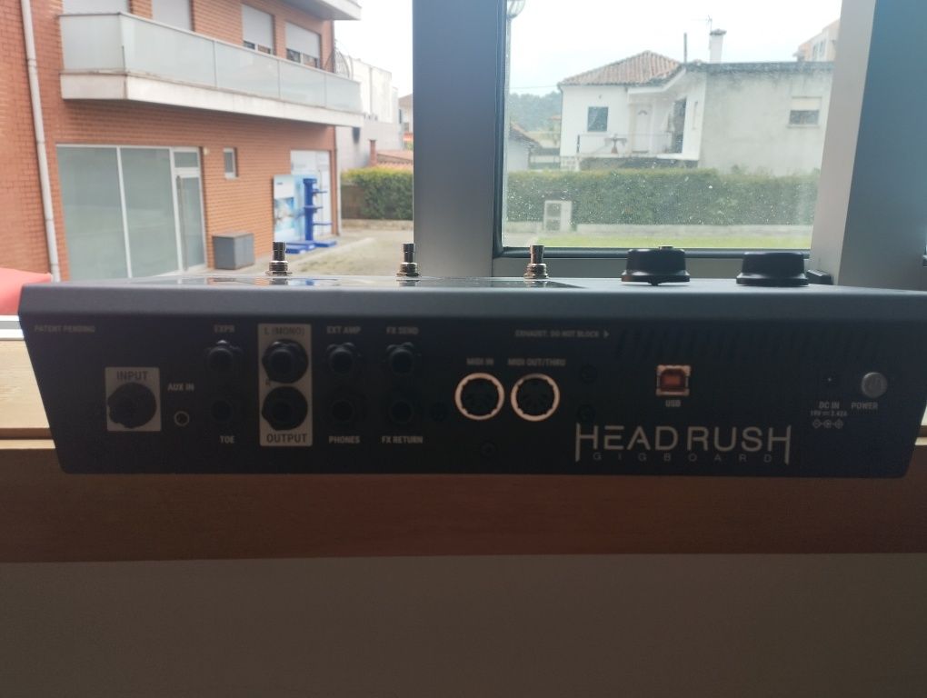 Headrush Gigboard