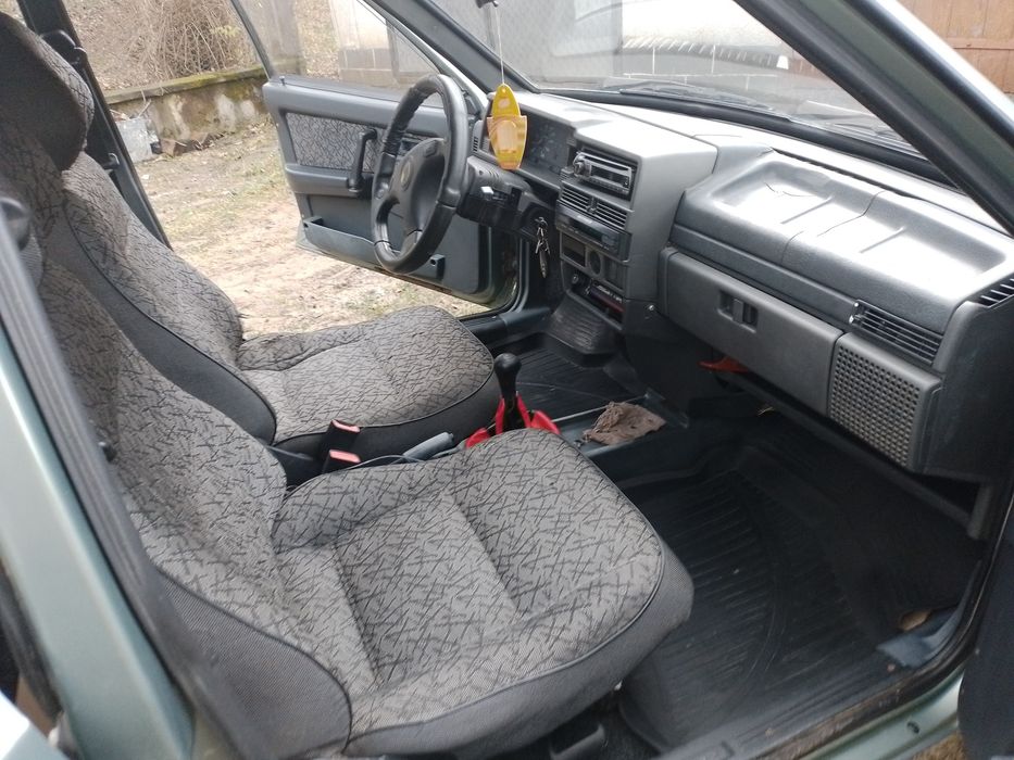 Авто в доброму,облуженому стані 2006 рік