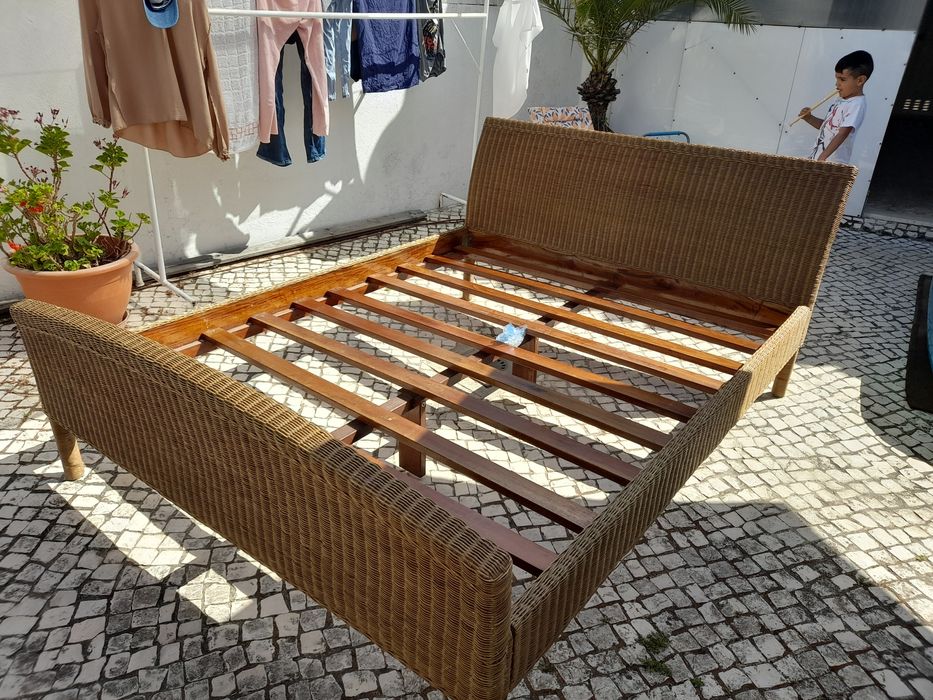 Cama casal usada