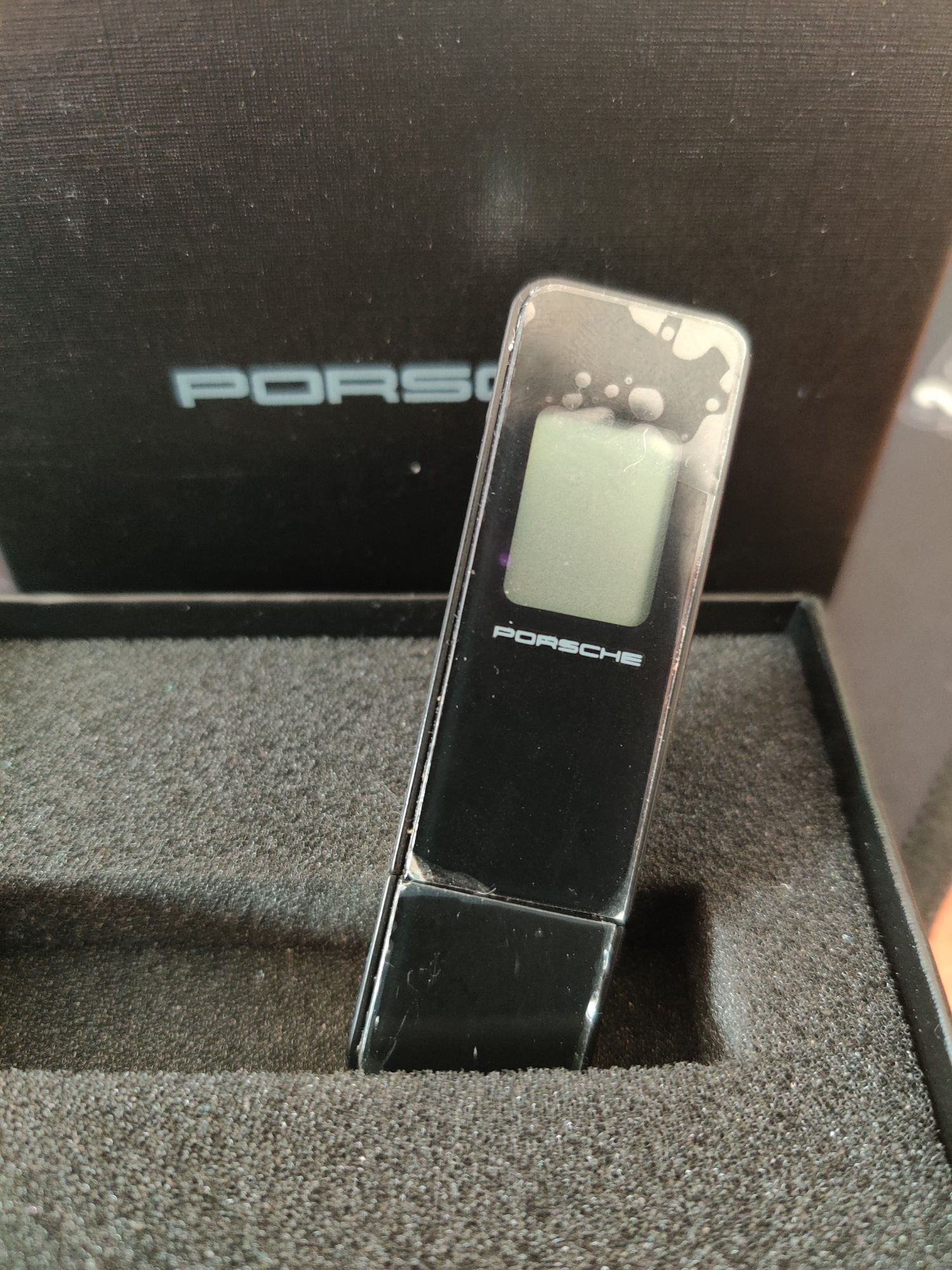 Pen USB da Porsche Design como nova