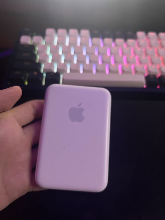 Apple batary pack