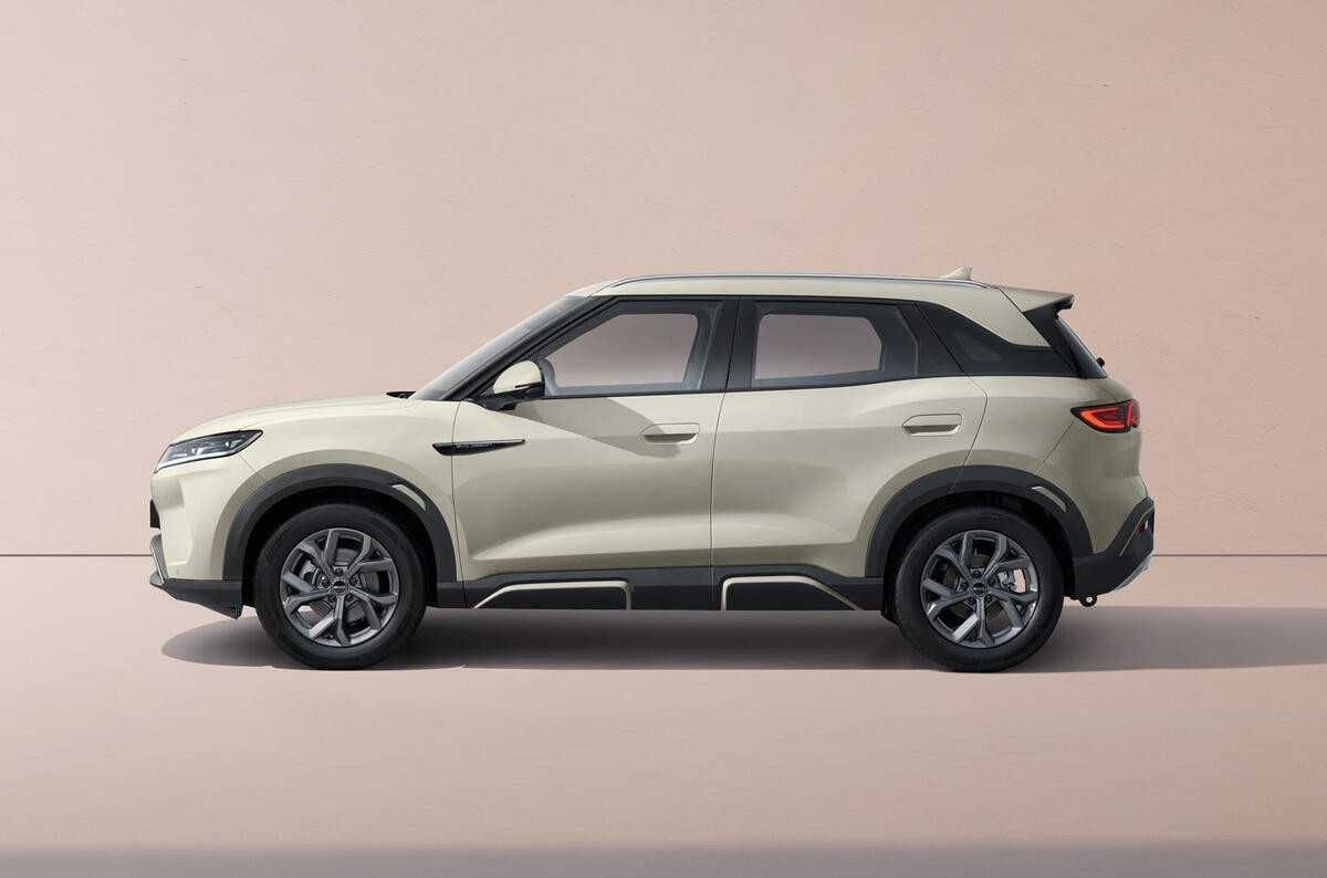 Електромобіль BYD Yuan Up .  AUTOCHINA  Кривий Ріг .