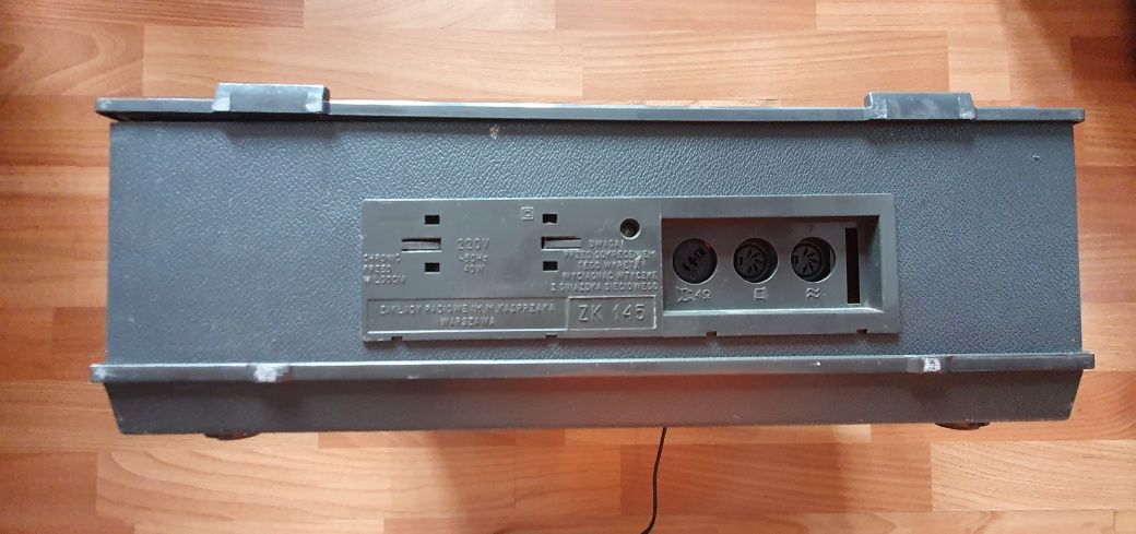Sprzedam magnetofon ZK 145