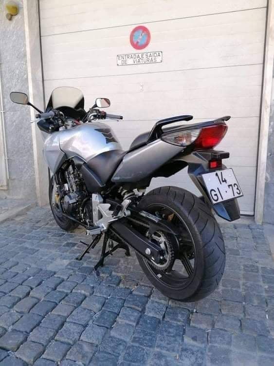 Honda CBF  600cc