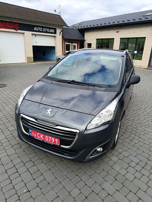 Peugeot 5008  2015 р.
