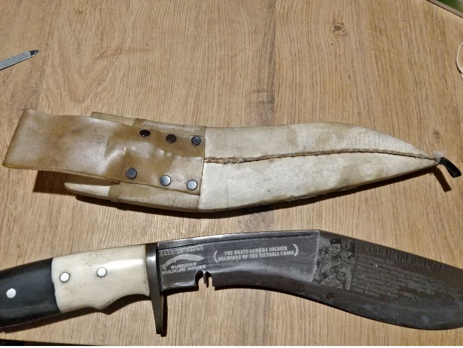 Sprzedam wyjątkowy, oryginalny, kolekcjonerski nóż khukri Gurkhów.