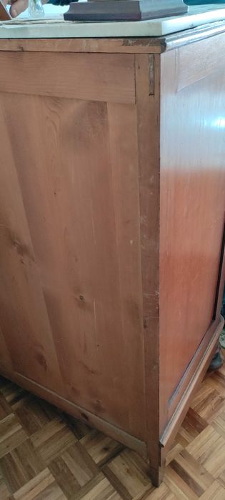 Cômoda Antiga com Tampo de Mármore