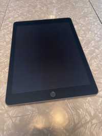 Apple iPad 6th Gen. Tablet - 32GB - Wi-Fi - 9.7in. в ідеалі