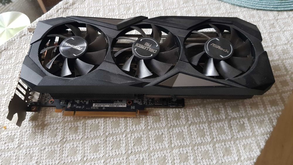 Uszkodzone GPU firmy ASROCK model  RX 5600XT - CLP 6G0