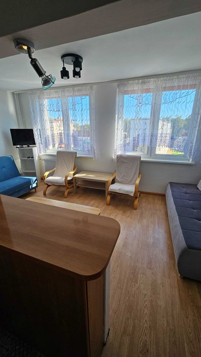 Wynajmę kawalerkę w centrum Chojnowa, 2 osobne kanapy