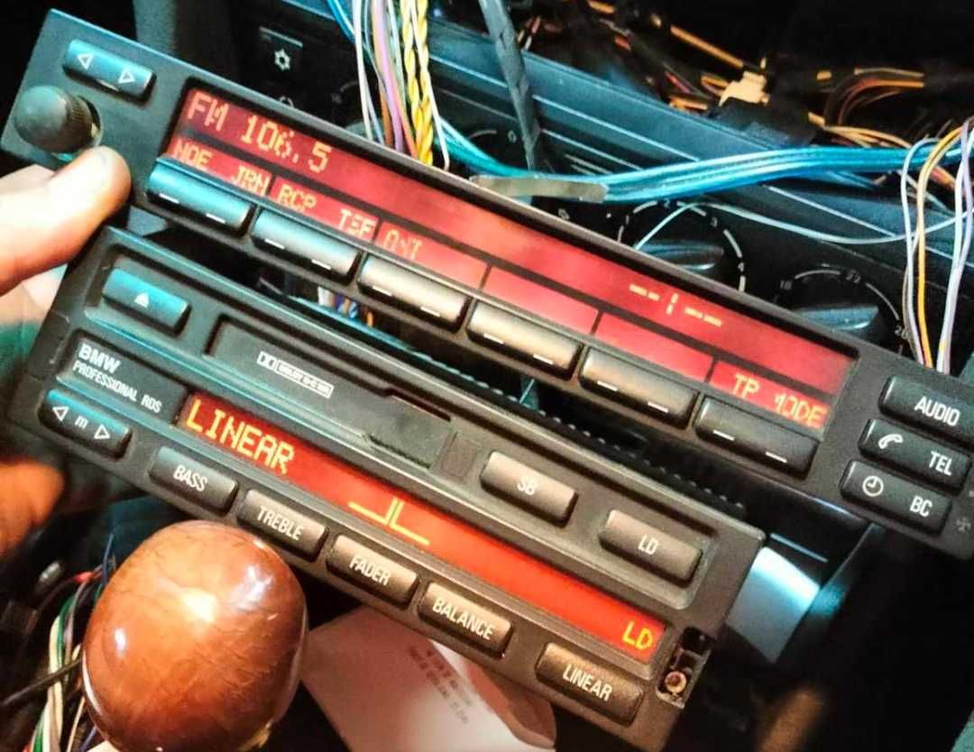 Rádio e sintonizardor BMW e38