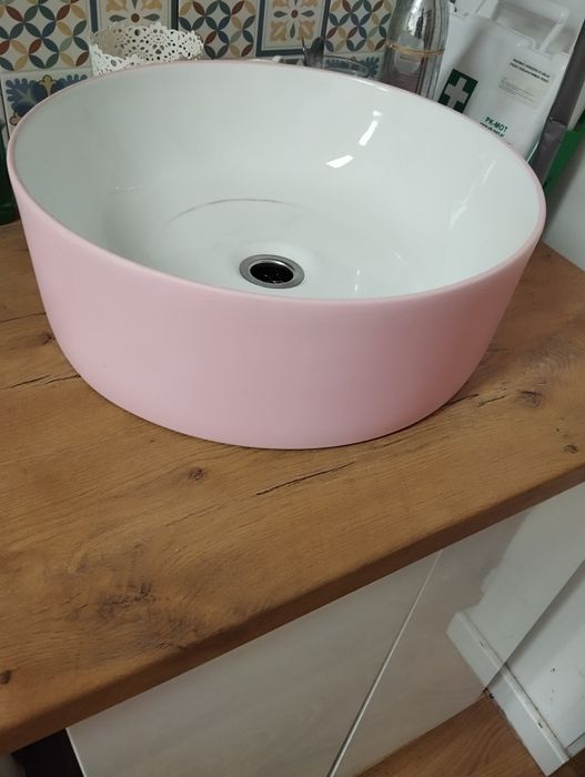 Szafki ze zlewem nablatowym długość 140 cm