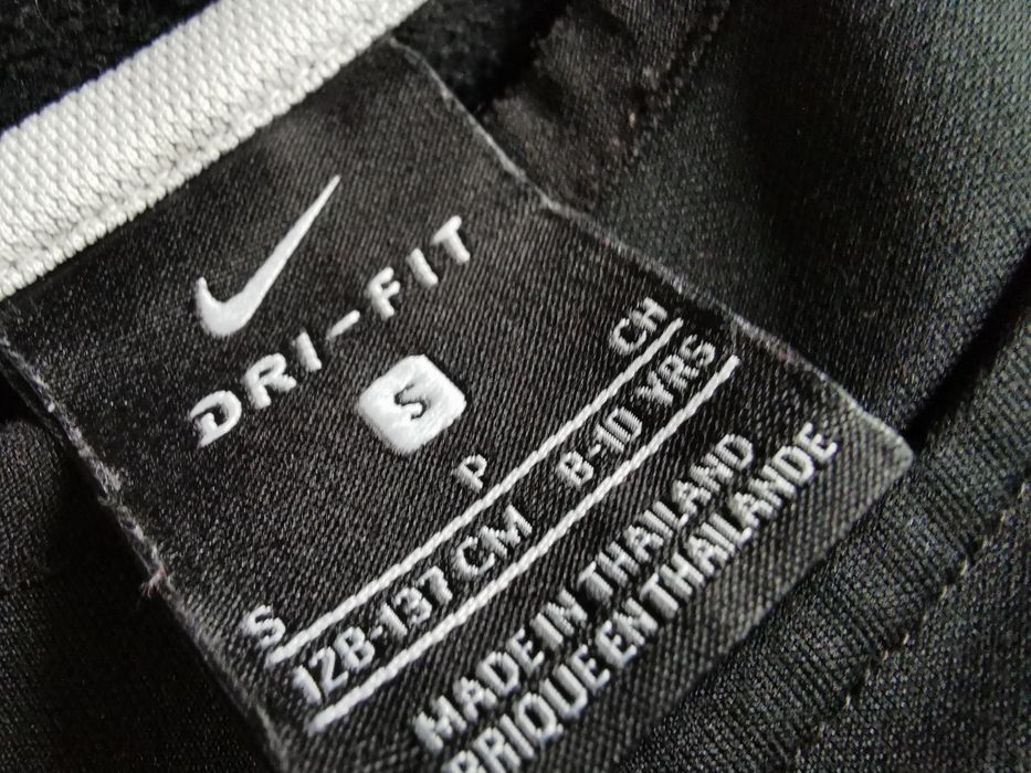 NIKE - Lekka bluza dla dziewczynki  r 128/137