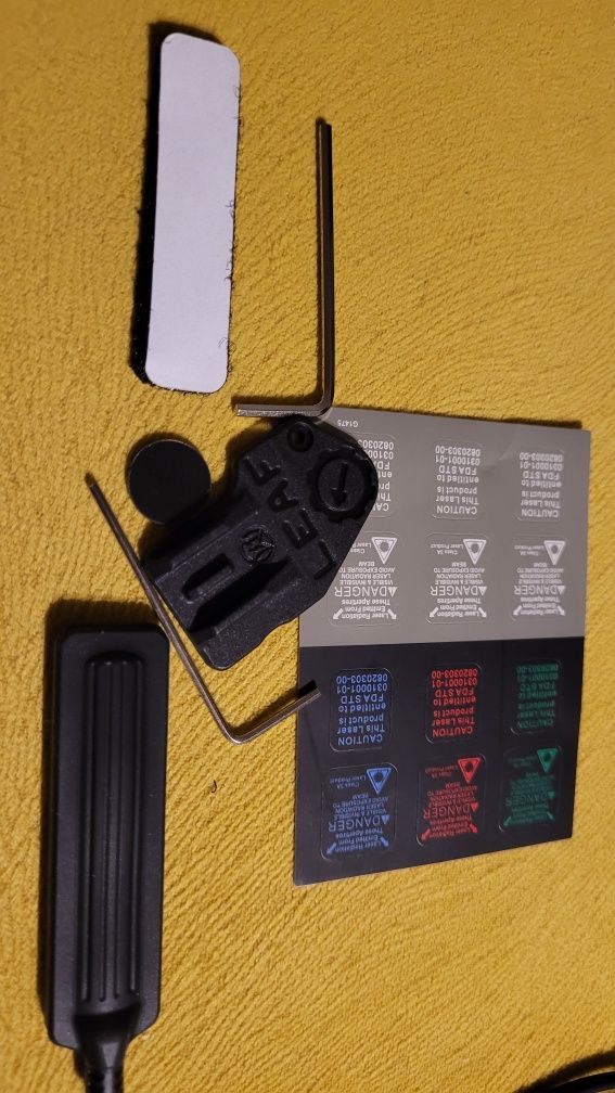 laser latarka taktyczna dbal a2, asg an peq surefire