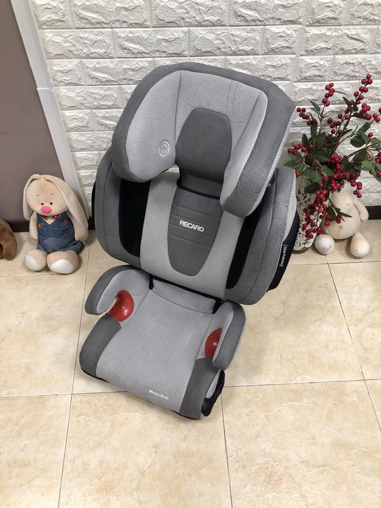 Автокрісло RECARO Monza Nova Seatfix Група 2/3 (15-36кг)