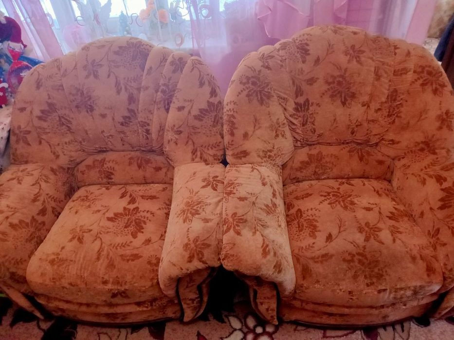 Розкладний диван у хорошому стані