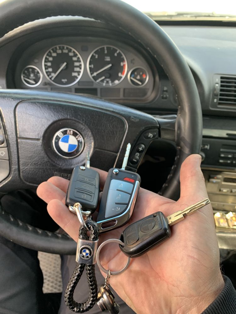 Изготовление авто ключей,чипы,нарезка лезвия,аварийное откритие