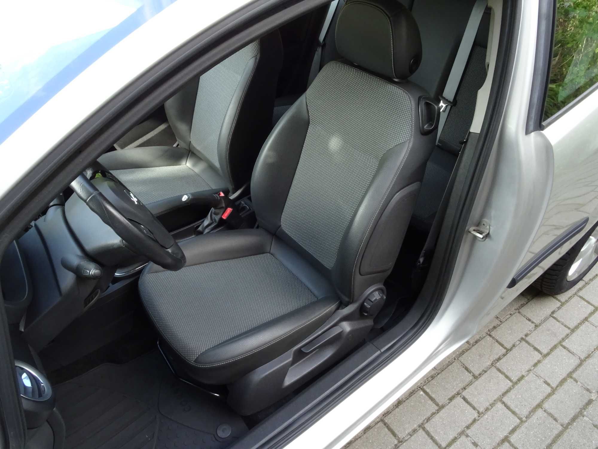 Opel Corsa D # COSMO skóra_duże radio # 102.000 Przebiegu !# 1.3 cdti