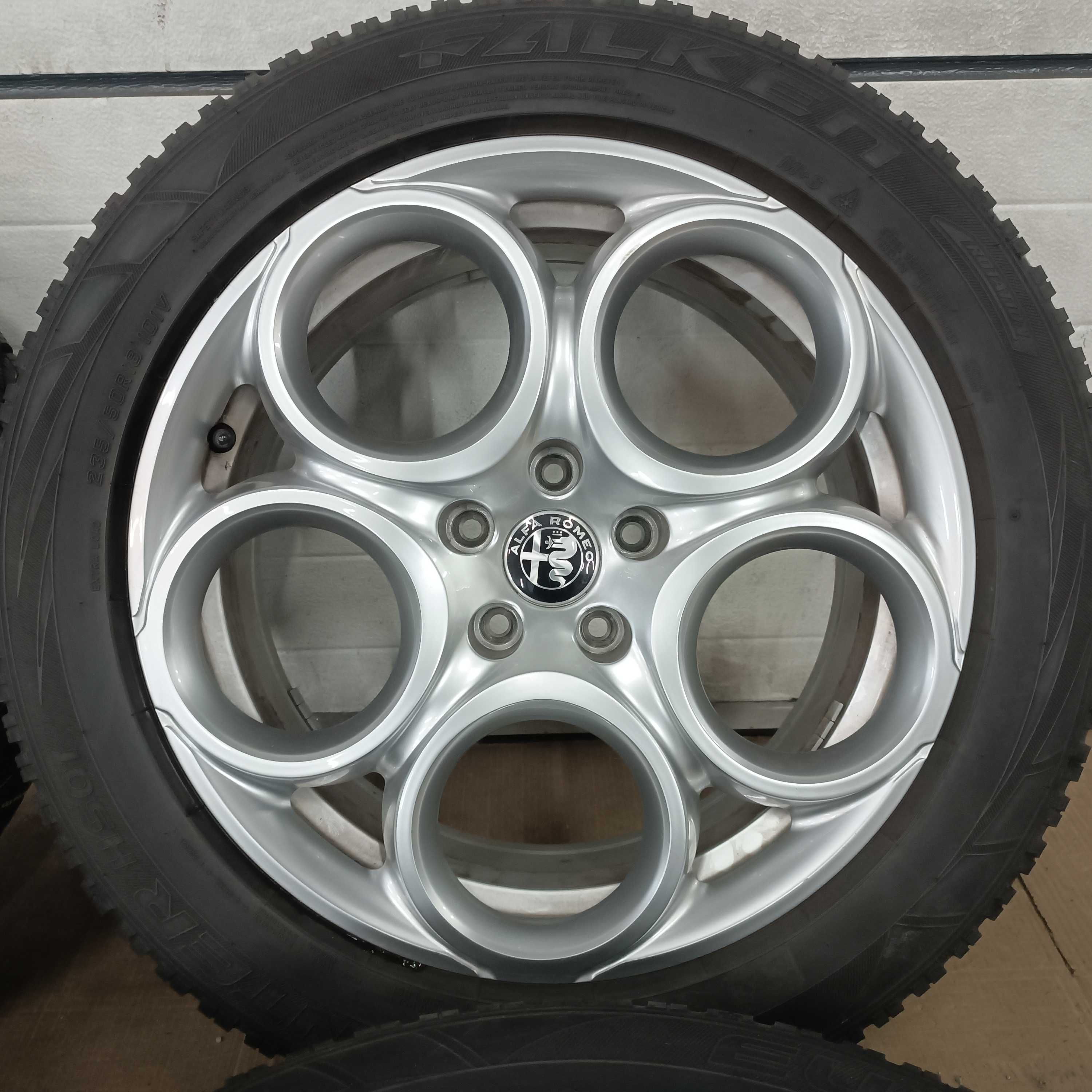 Koła Zimowe Felgi 18" 5x110 Alfa Romeo Tonale 235/50/R18