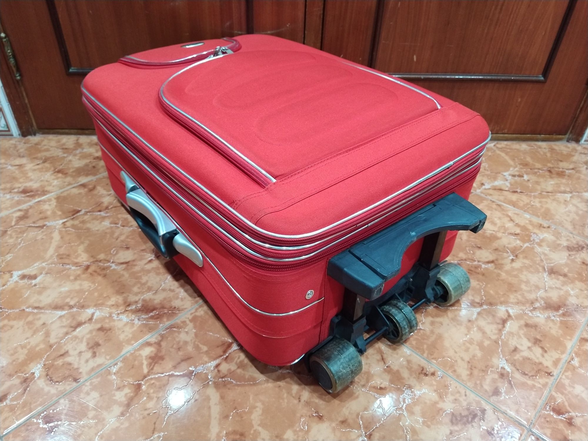Mala malas de porão até 23 kg viagem casa quarto apartamento vivenda.