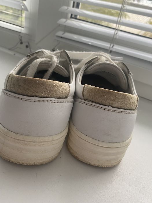 Продам кеди на дівчинку