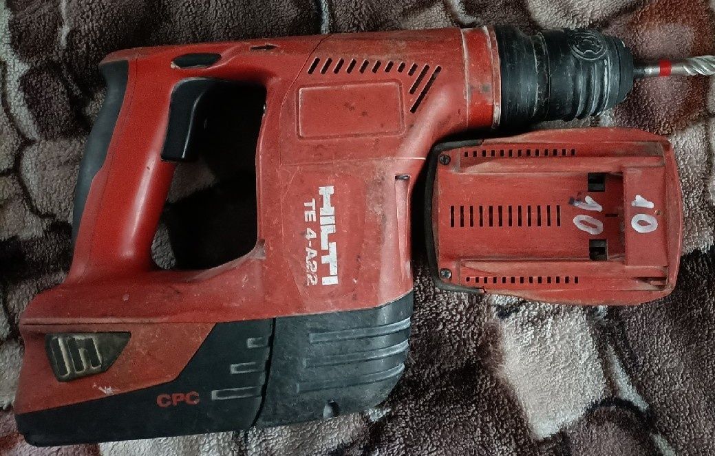 Młotowiertarka Hilti TE4-A22