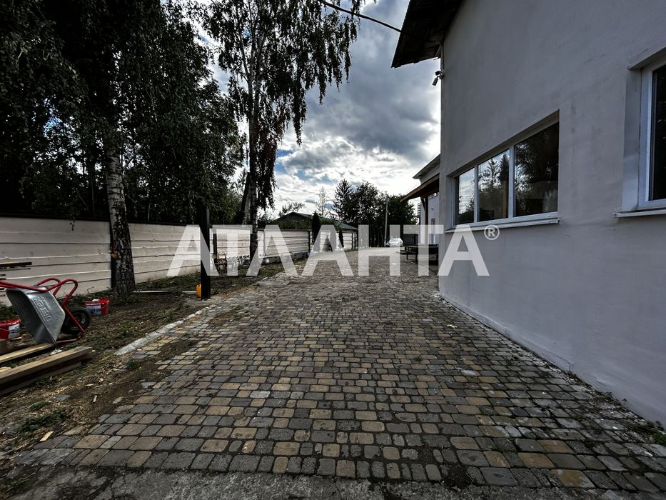 Оренда складів великих площ, є офісні, жилі та комерц приміщ