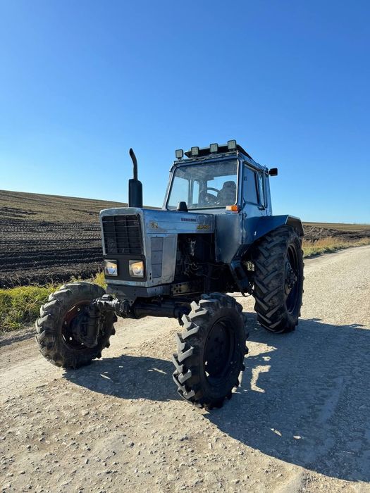 Продаю свій. власний. трактор. мтз82
Стоїть нові 4 колеса (діски скатм