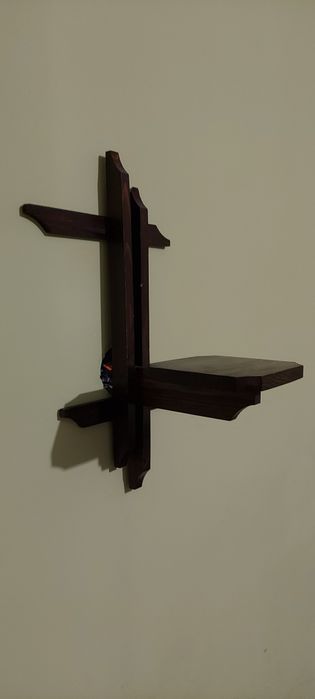 Kwietnik wiszący drewniany