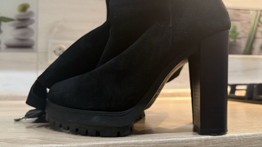 Сапожки замш натуральний 38 високий каблук