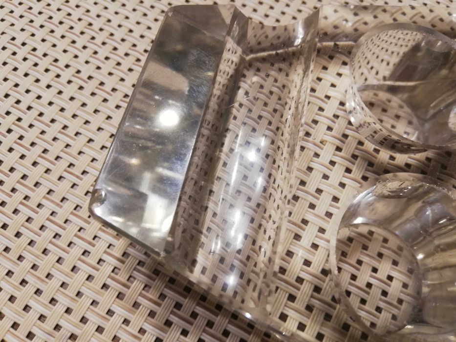 Tacka szklana pod kieliszki