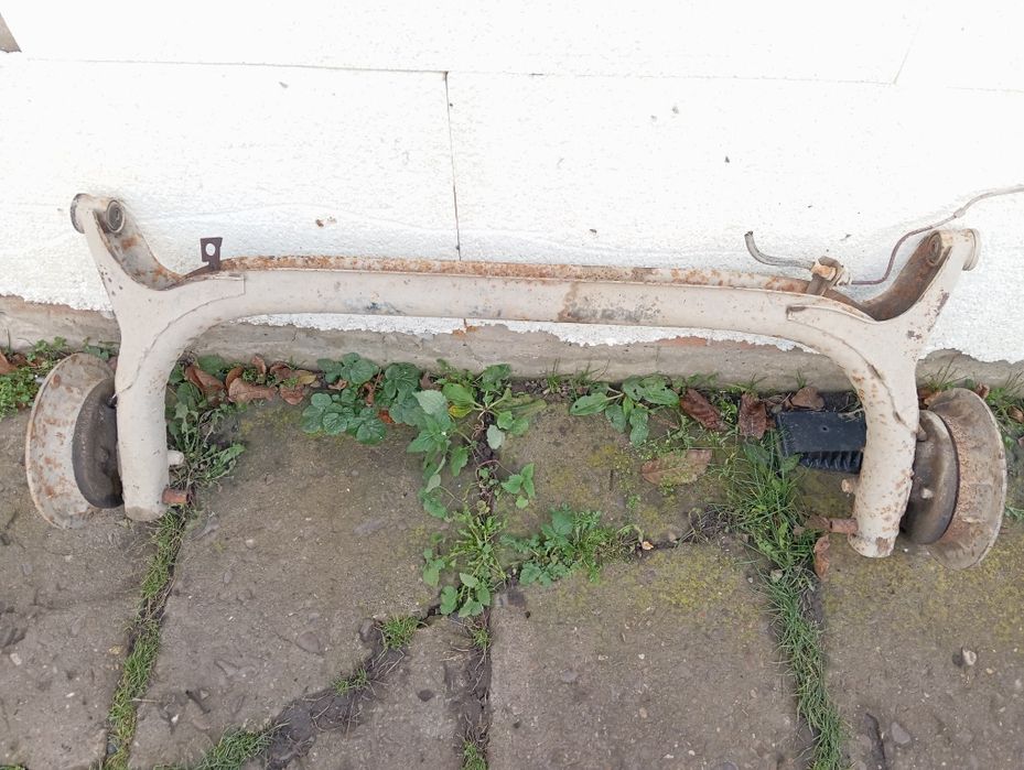 Задня балка на таврію