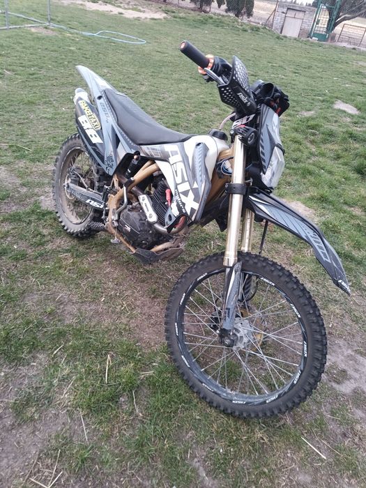 Cross Asix 250 rr.