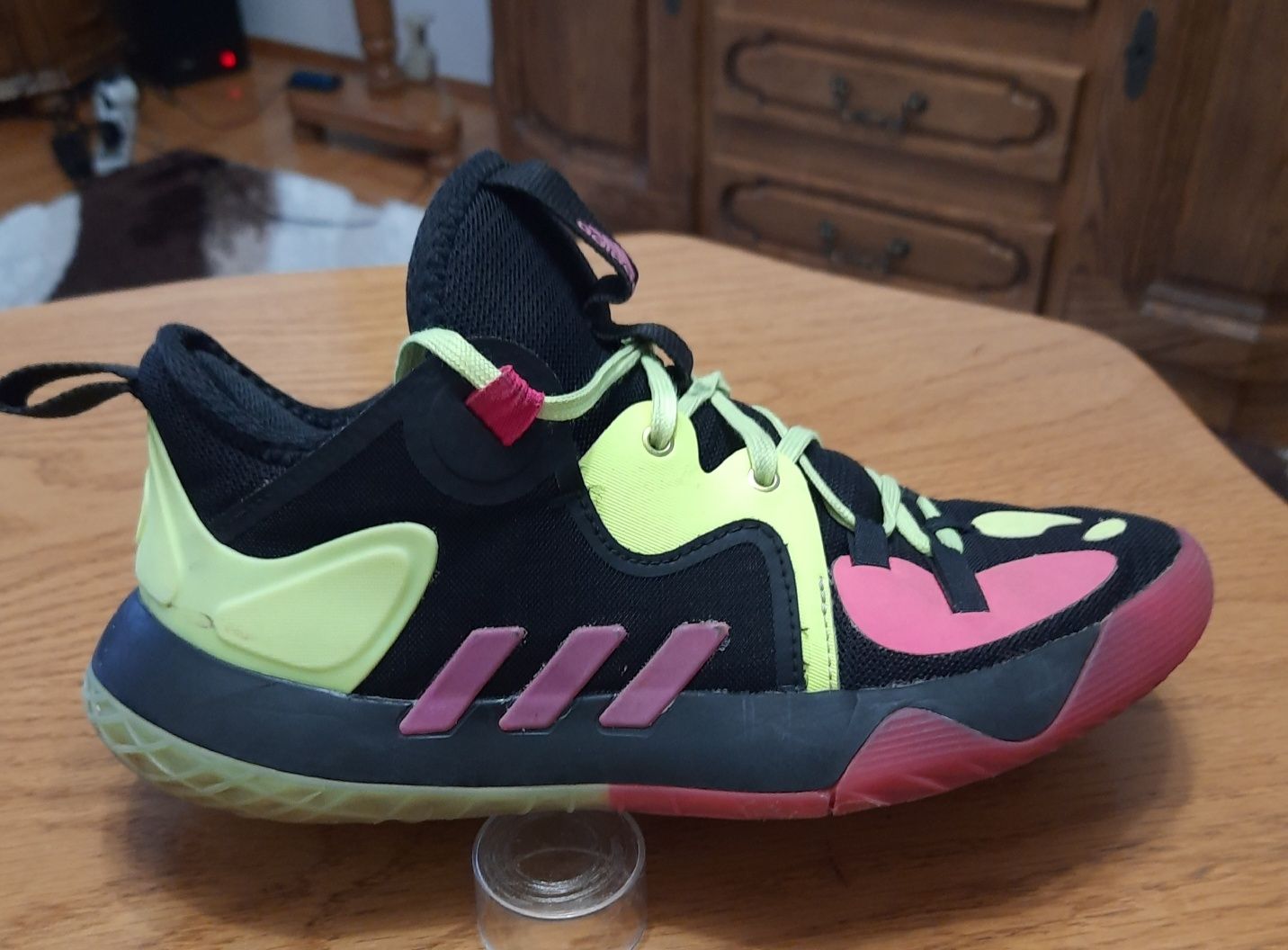 Кросівки adidas Harden Stepback 2 (розмір 36/23см) в хорошому стані