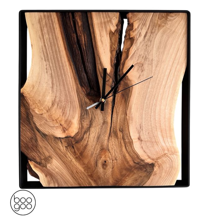 Zegar ścienny z orzecha włoskiego