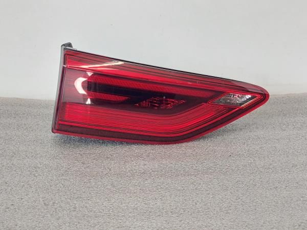 Farolim direito VOLKSWAGEN Golf VIII (CD1)